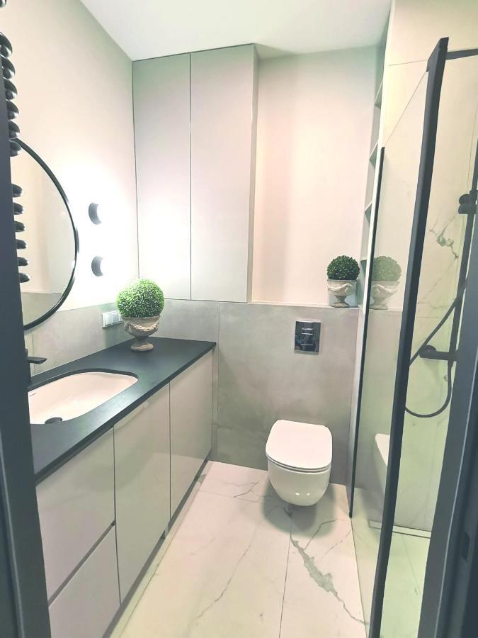 ワルシャワLuxusowy Apartament Klimczakaアパートメント エクステリア 写真